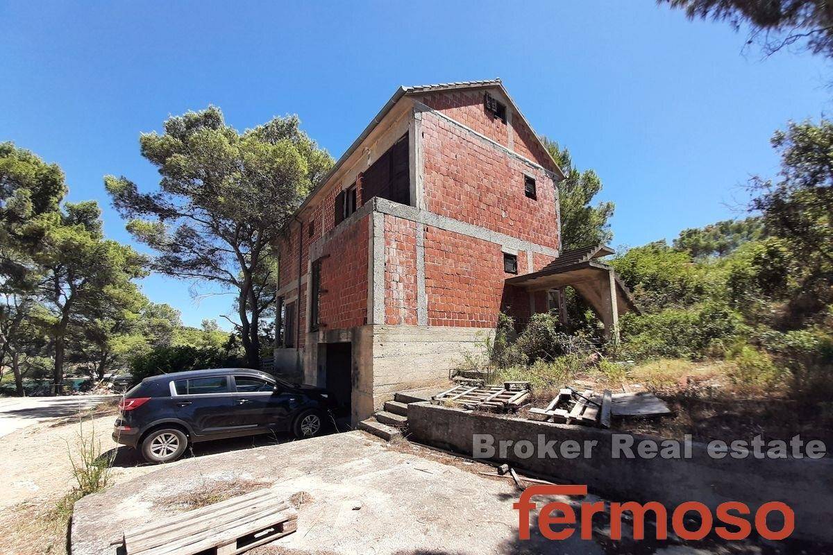 005-2016-613-Hvar-seafront-unfinished-apartment-house-for-sale