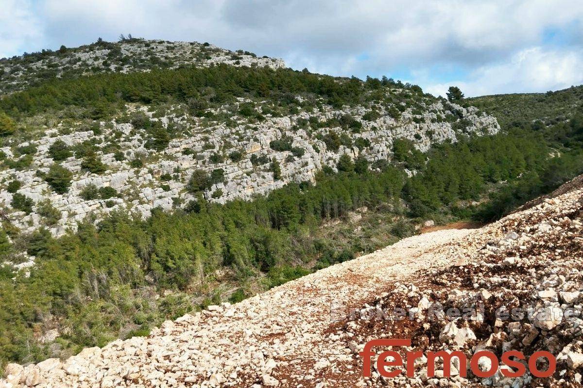 004-2048-11-island-hvar-building-land-near-the-sea-for-sale