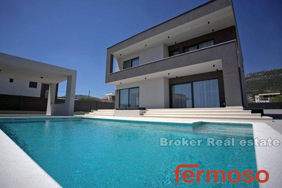 2019-112-002-2019-112-kastela-villa-with-pool-for-sale