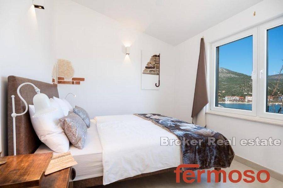 2030-43-010-2030-43-Trogir-house-with-sea-view-for-sale