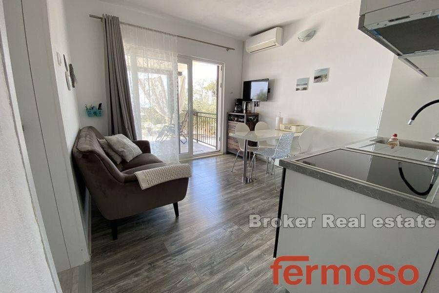 2043-36-009-2043-36-near-rogoznica-house-with-pool-for-sale