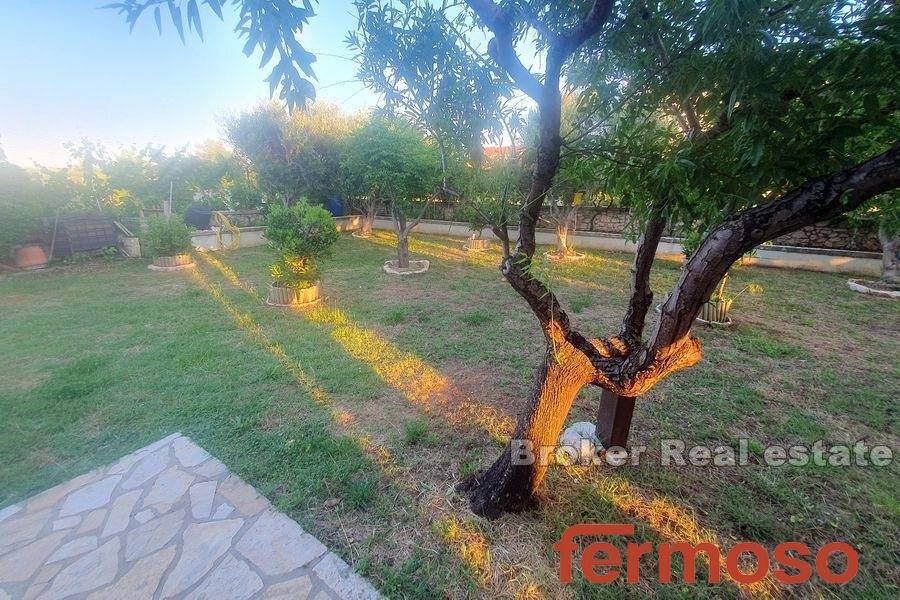 2120-01-005-2120-01-near-zadar-house-with-garden-for-sale