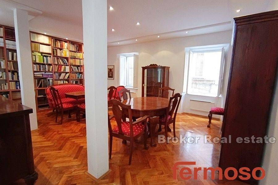 1018-04-003-1018-04-dubrovnik-apartment-in-city-centre-for-sale