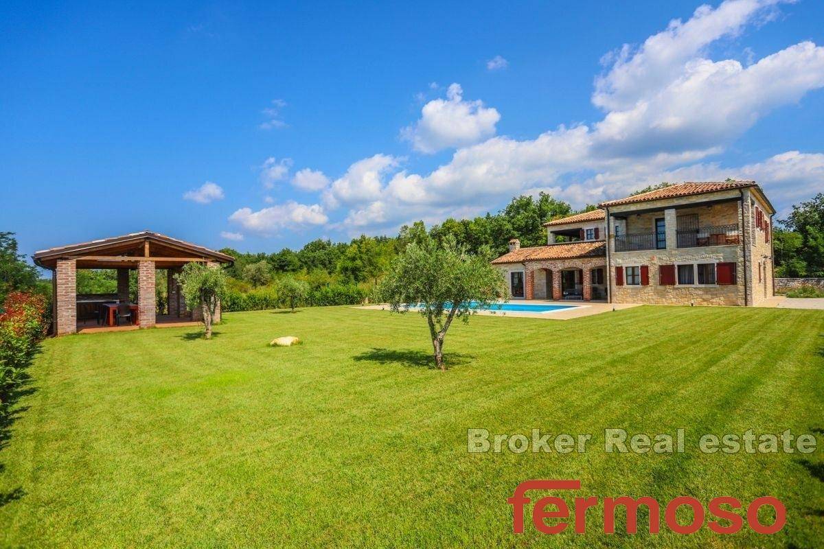 013-1024-07-Pazin-Indigenous-stone-house-with-swimming-pool-for-sale