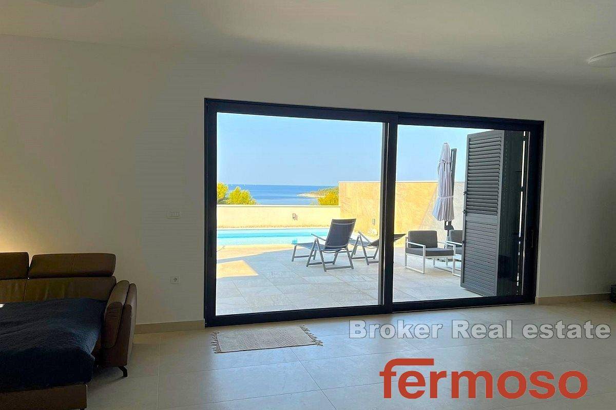 002-2021-391-Rogoznica-Modern-villa-with-pool-and-a-sea-view-for-sale