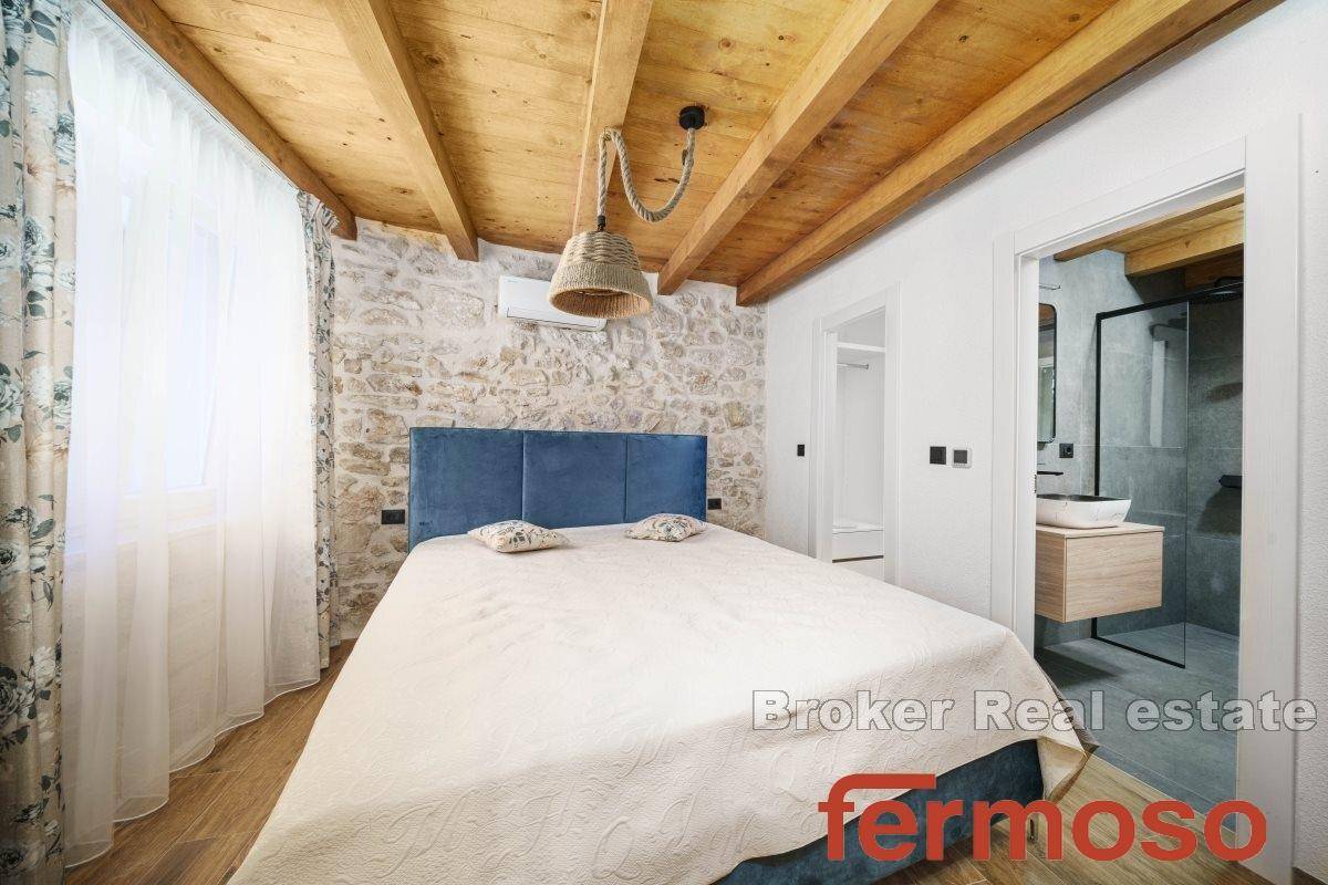 011-2044-11-Vodice-Stone-house-with-rooftop-terrace-and-jacuzzi-for-sale