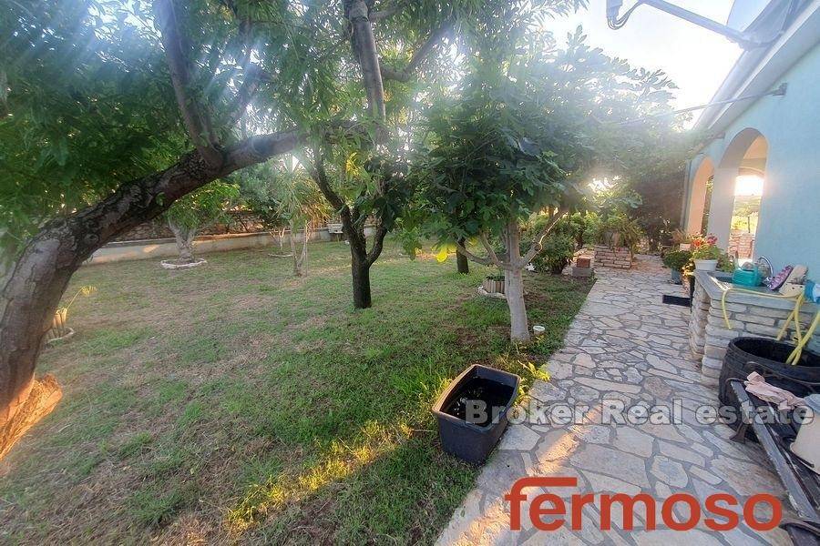 2120-01-004-2120-01-near-zadar-house-with-garden-for-sale