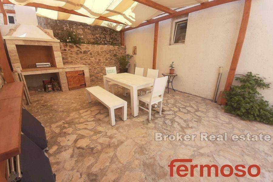 2016-552-011-2016-552-Hvar-renovated-stone-house-with-swimming-pool-for-sale