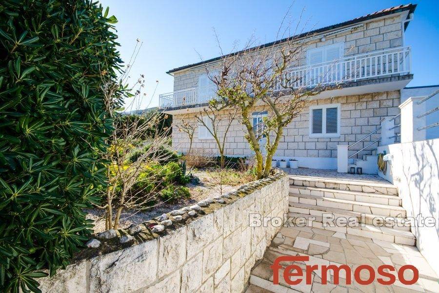 5071-30-06-5071-30-Korcula-house-seafront-for-sale