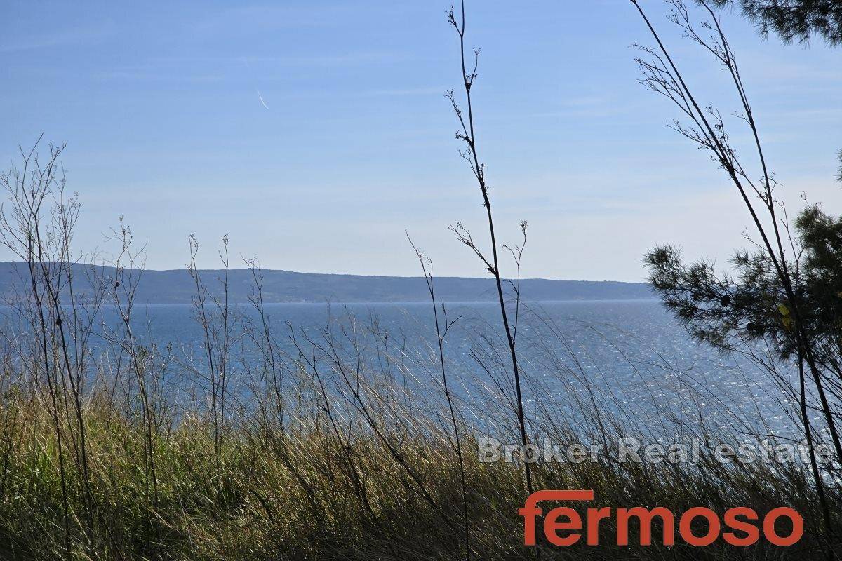 005-2031-118-Split-area-Building-land-wth-sea-view-for-sale