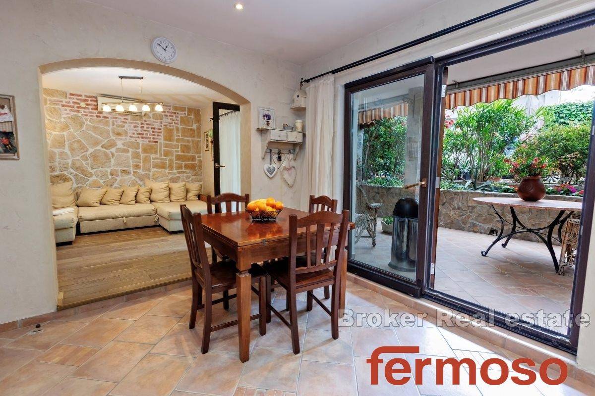 003-2045-24-Split-Mejasi-Three-bedroom-apartment-with-spacious-courtyard-for-sale