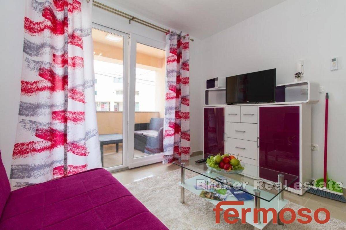 007-2044-02-Vodice-beautiful-apartment-house-located-in-the-city-center