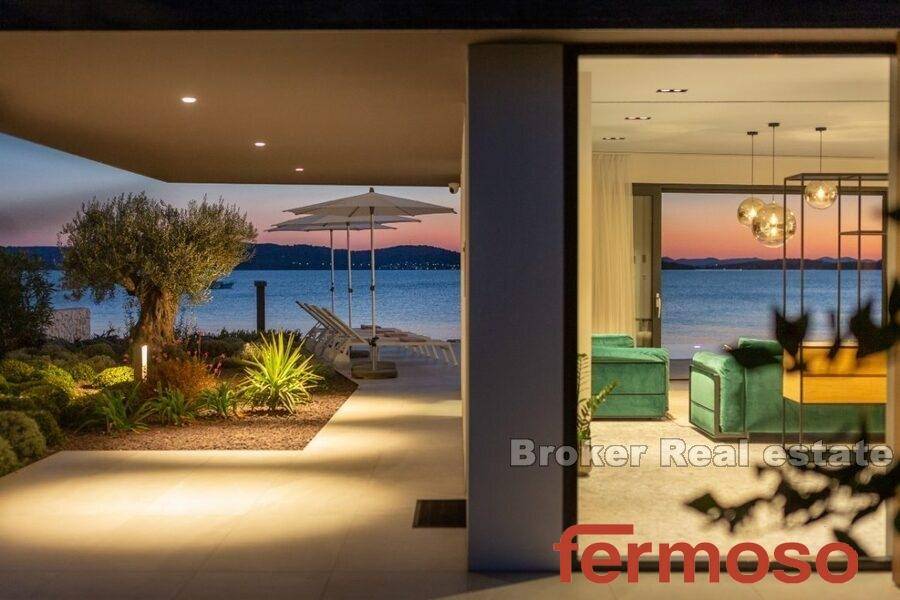 2021-362-014-2021-362-near-zadar-luxury-villa-first-row-to-the-sea-for-sale