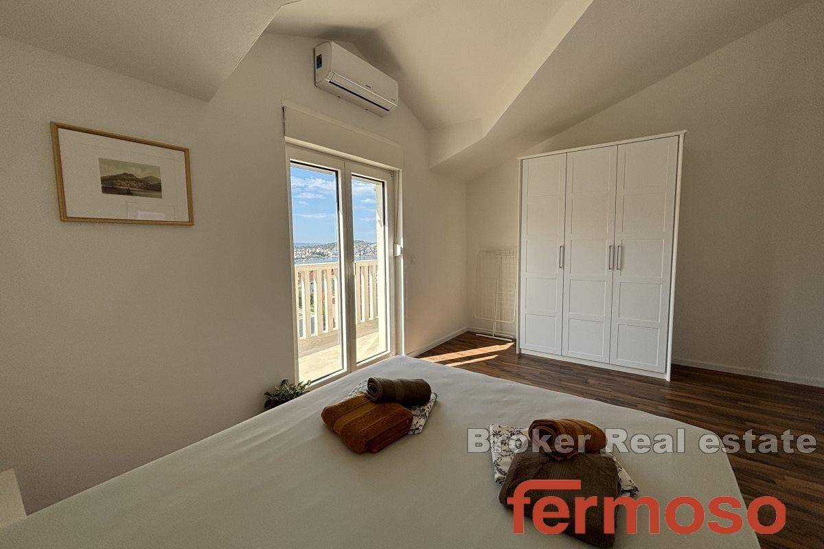 012-2035-152-Ciovo-Three-bedroom-apartment-with-a-sea-view-for-sale