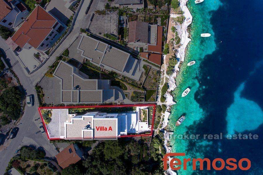 2013-146-06a-4871-30a-Rogoznica-villa-seafront-for-sale