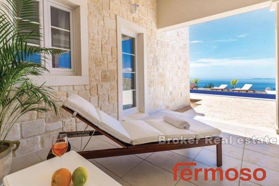 2018-172-002-2018-172-island-of-Pag-house-with-sea-view-for-sale4