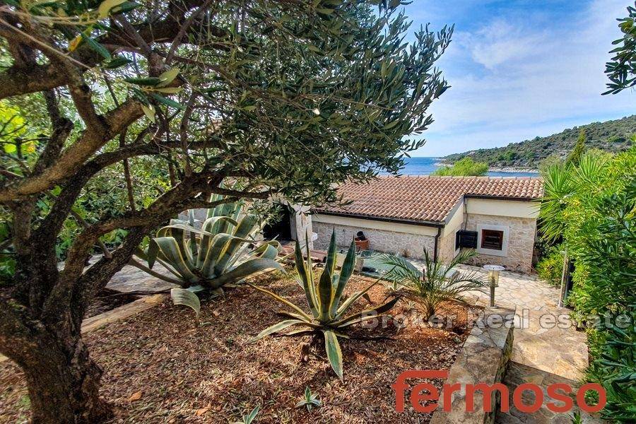 2018-241-004-2018-241-Rogoznica-stone-house-second-row-to-the-sea-for-sale