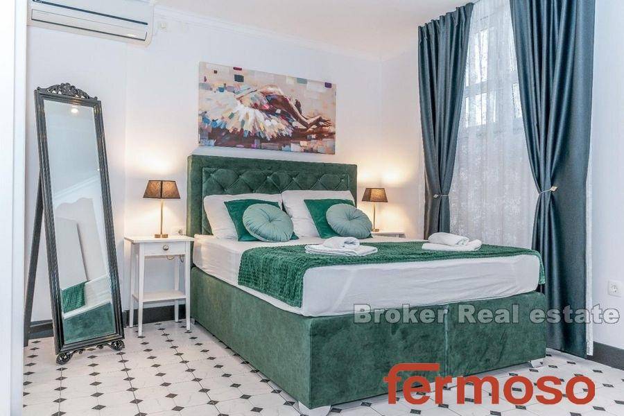 2036-68-004-2036-68-split-center-two-studio-apartments-for-sale