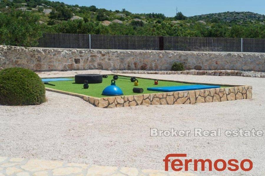 2018-242-016-2018-242-Brac-unique-property-with-panoramic-sea-view-for-sale