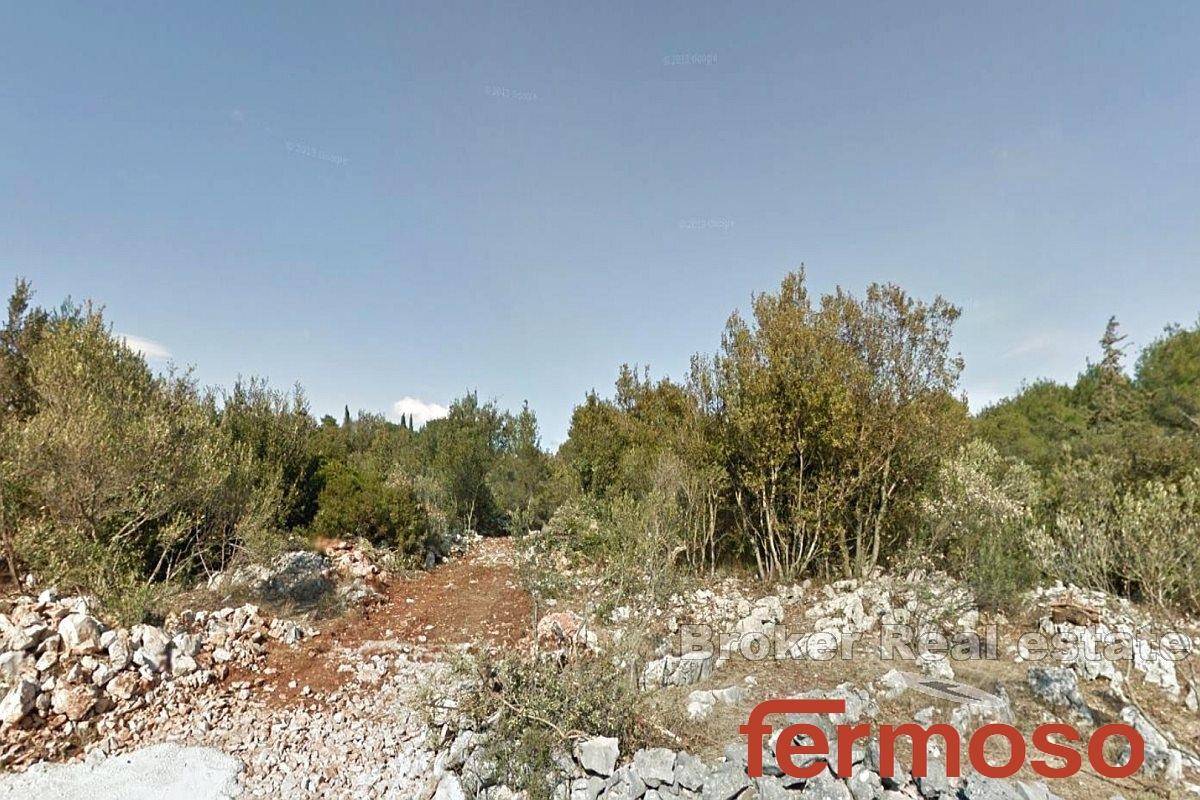 004-2048-12-Island-of-Hvar-Spacious-building-land-near-the-sea-for-sale