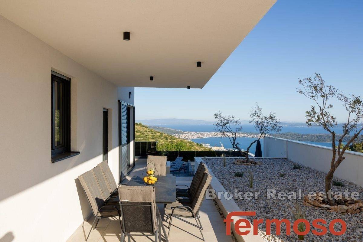 017-2035-73-Trogir-Villa-with-sea-view-for-sale