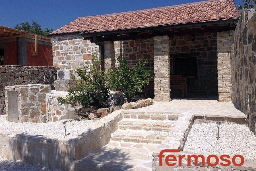 2021-112-02-2021-112-Drvenik-House-For-Sale