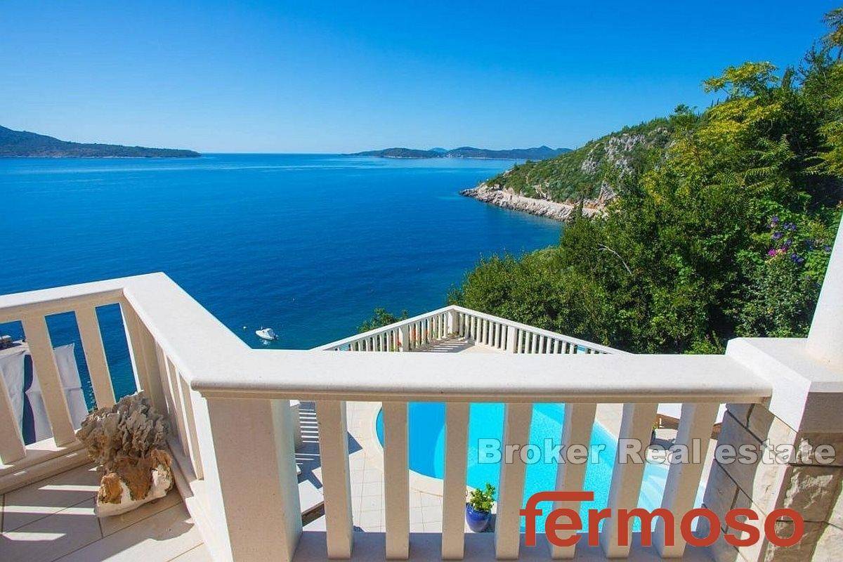 018-2026-111-Dubrovnik-Villa-in-the-first-row-to-the-sea-for-sale