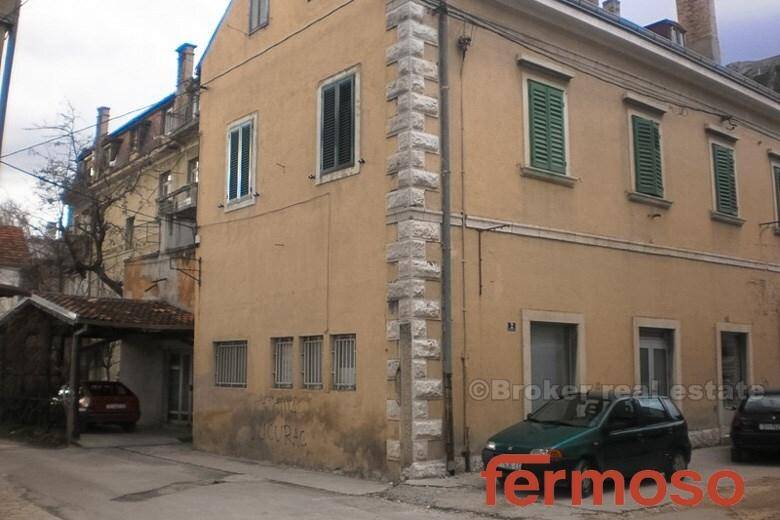 3811-30-Croatia-Real-estate-Large-house-on-500-m2-for-sale-04