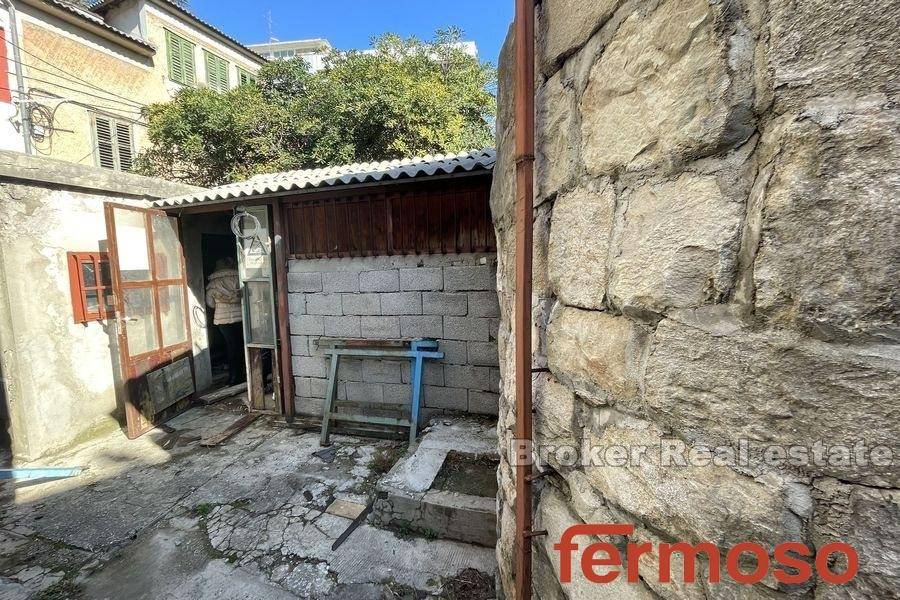 4404-30-008-4404-30-split-stone-house-for-sale