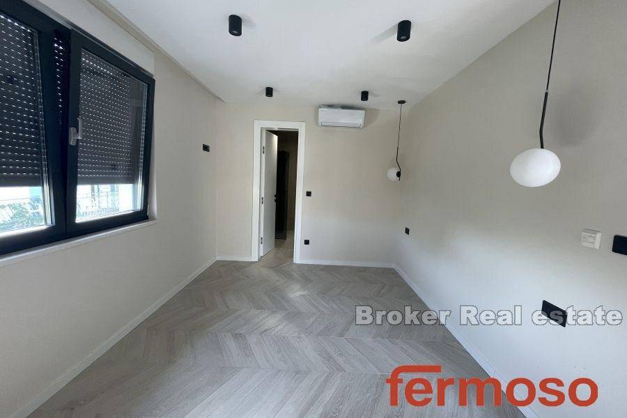 2035-116-010-2035-116-Trogir-house-with-pool-for-sale