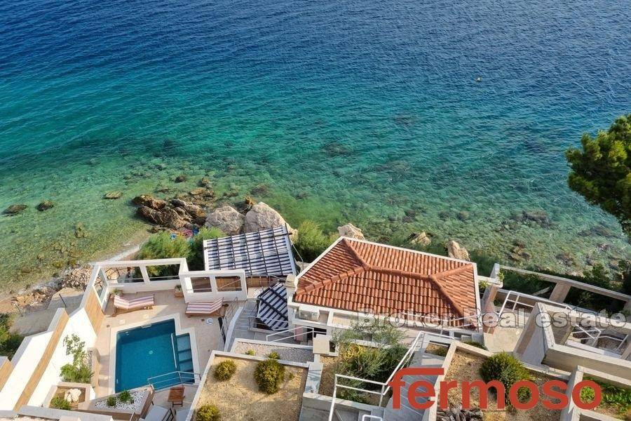 2026-76-017-2026-76-Omis-exceptional-property-with-pool-first-row-to-the-sea-for-sale