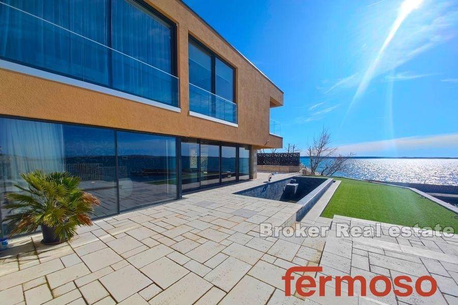 008-2021-259-Zadar-area-house-sea-front-for-sale