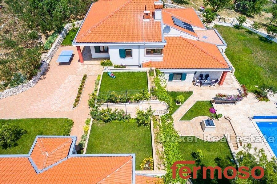 5156-30-018-5156-30-Trogir-Property-with-panoramic-sea-view-for-sale