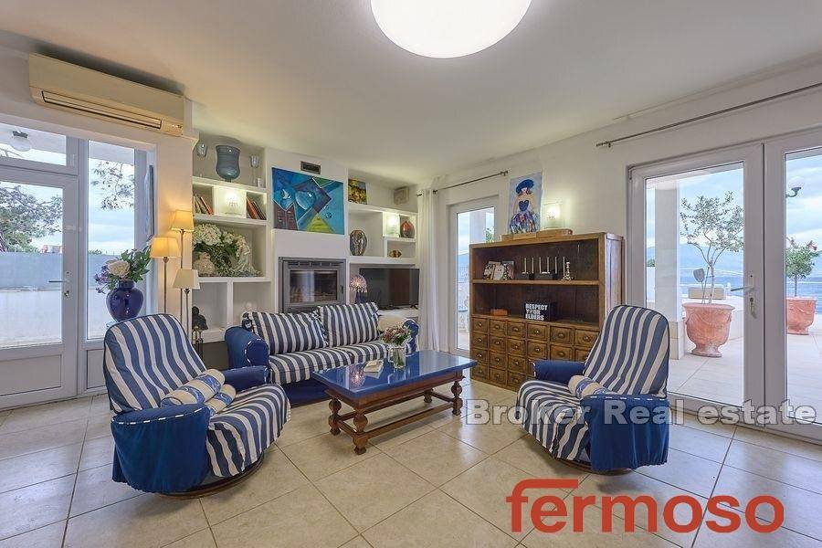 2018-163-006-2018-163-Ciovo-villa-in-the-first-row-to-the-sea-for-sale