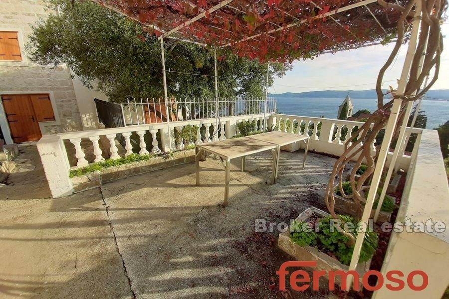 2016-429-008-2016-429-near-omis-house-with-open-sea-view-for-sale