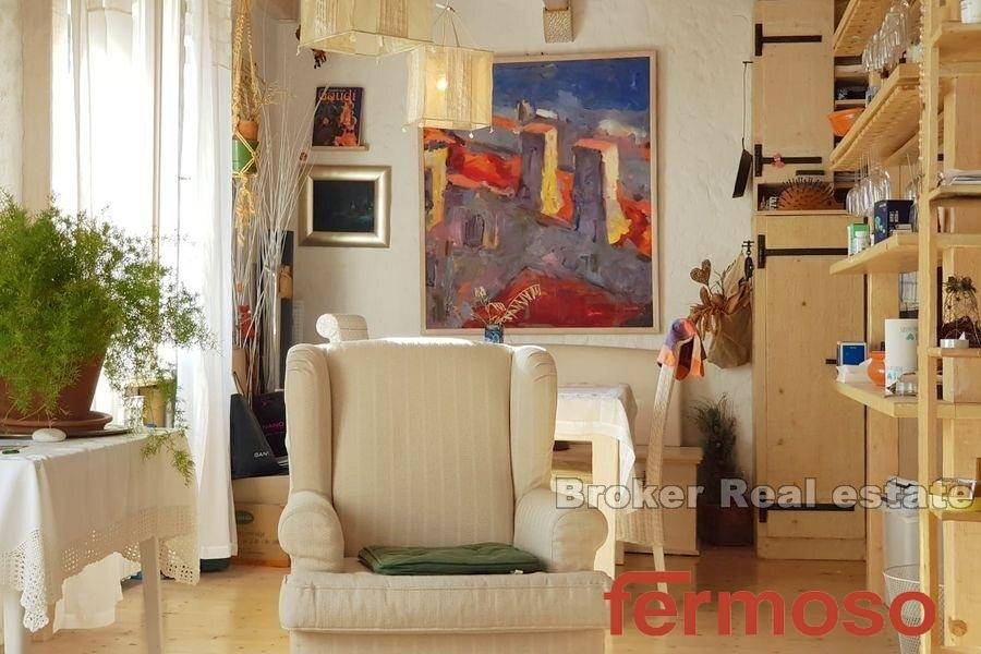 2021-217-002-2021-217-split-nicely-decorated-apartment-for-sale