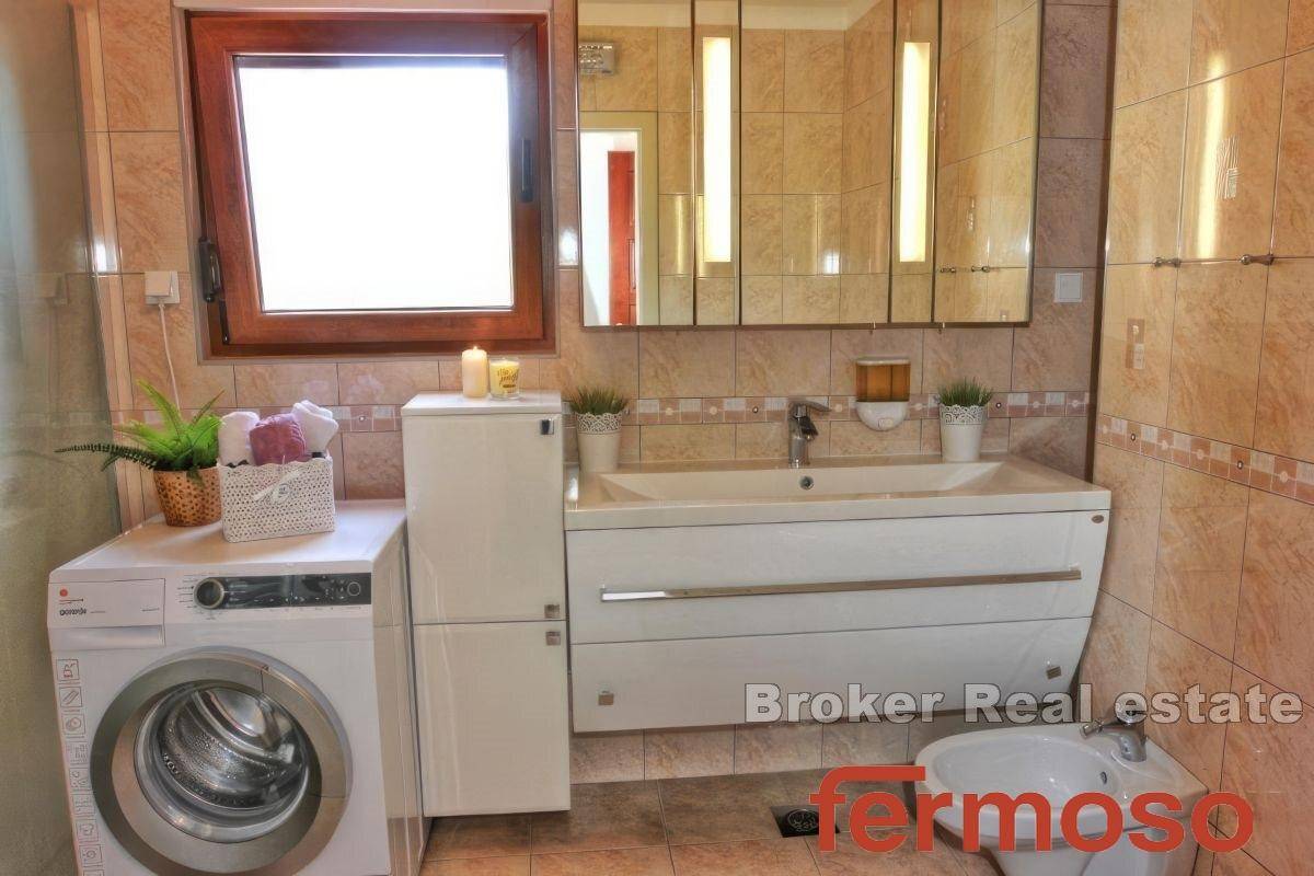 013-2044-18-Knin-Detached-House-by-the-River-with-a-Pool-for-sale