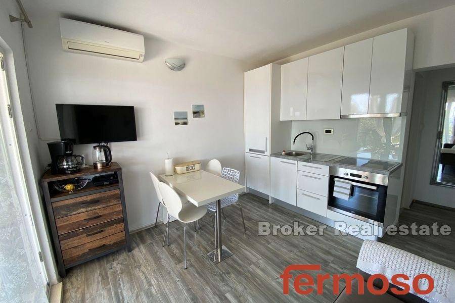 2043-36-010-2043-36-near-rogoznica-house-with-pool-for-sale