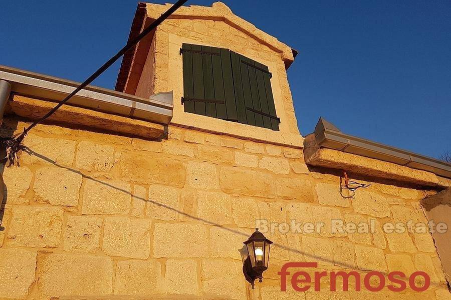 2015-78-Croatia-Property-Renovated_stone_house_for_sale3