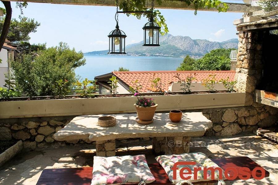 2024-11-04-2024-11-Omis-riviera-Stone-house-sea-view-for-sale1