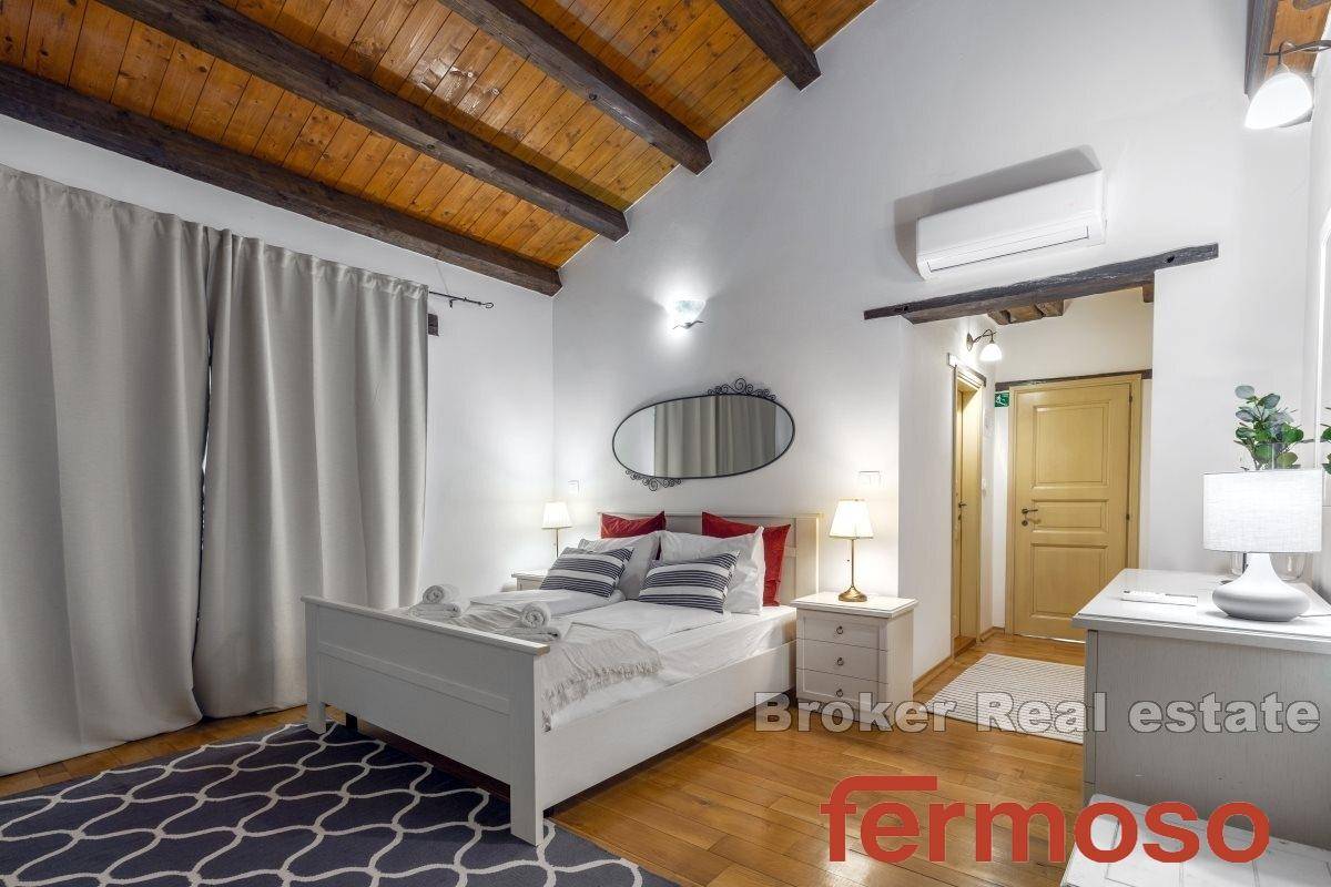 011-1024-07-Pazin-Indigenous-stone-house-with-swimming-pool-for-sale