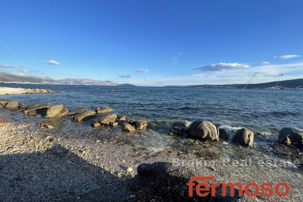 002-2035-142-Kastela-Building-land-first-row-to-the-sea-for-sale