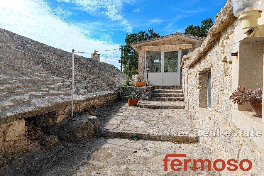 2021-319-010-2021-319-near-omis-stone-houses-with-sea-view-for-sale