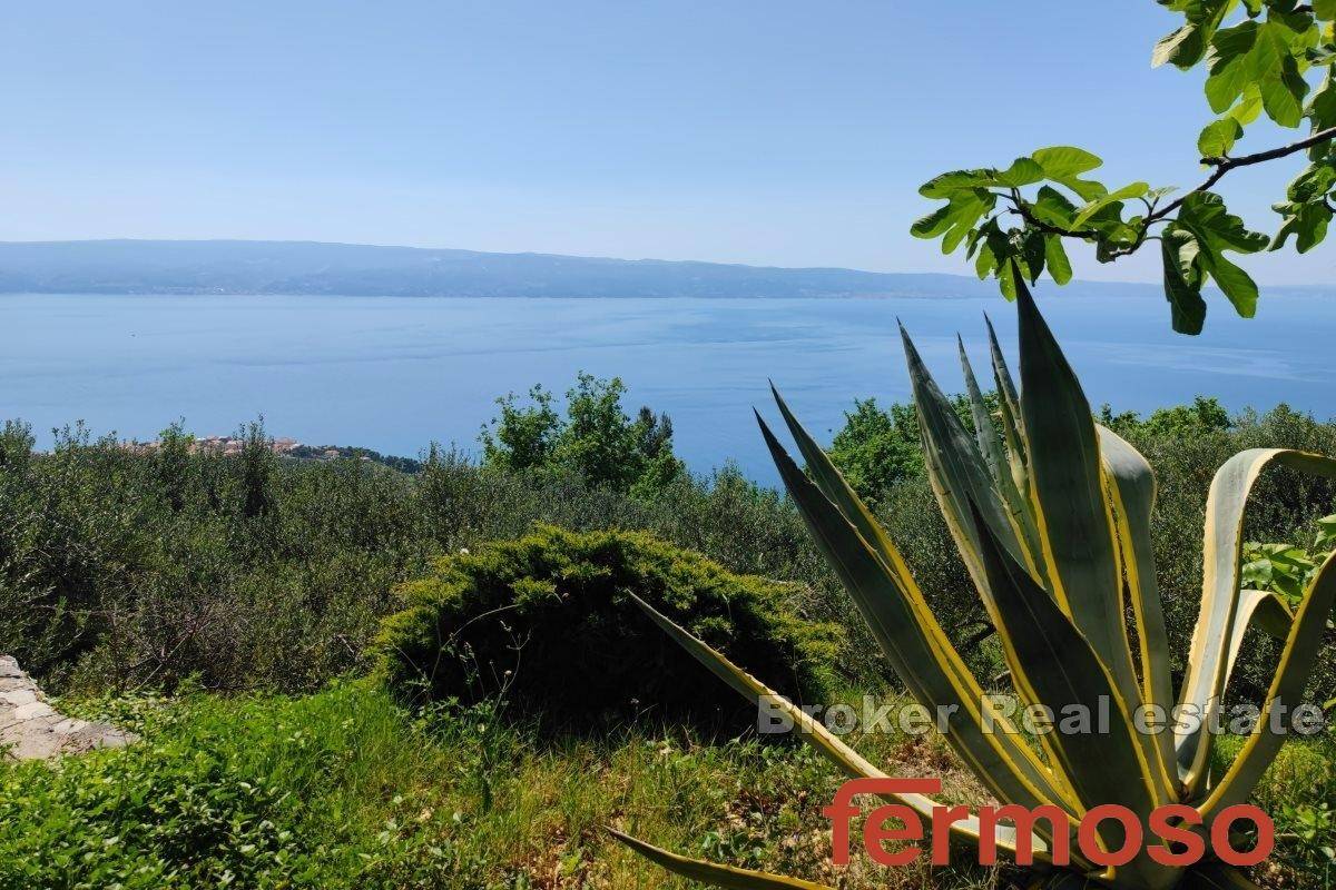 019-2021-375-Omis-Stone-house-with-a-sea-view-for-sale