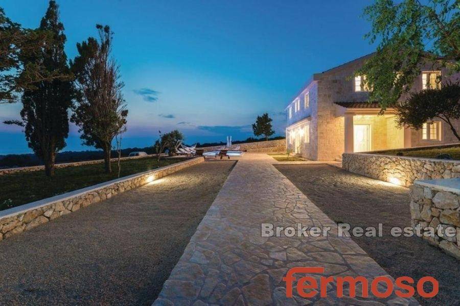 2018-172-019-2018-172-island-of-Pag-house-with-sea-view-for-sale4