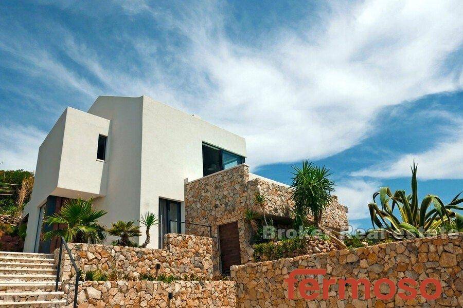 2021-358-002-2021-358-island-vis-modern-villa-with-sea-view-for-sale