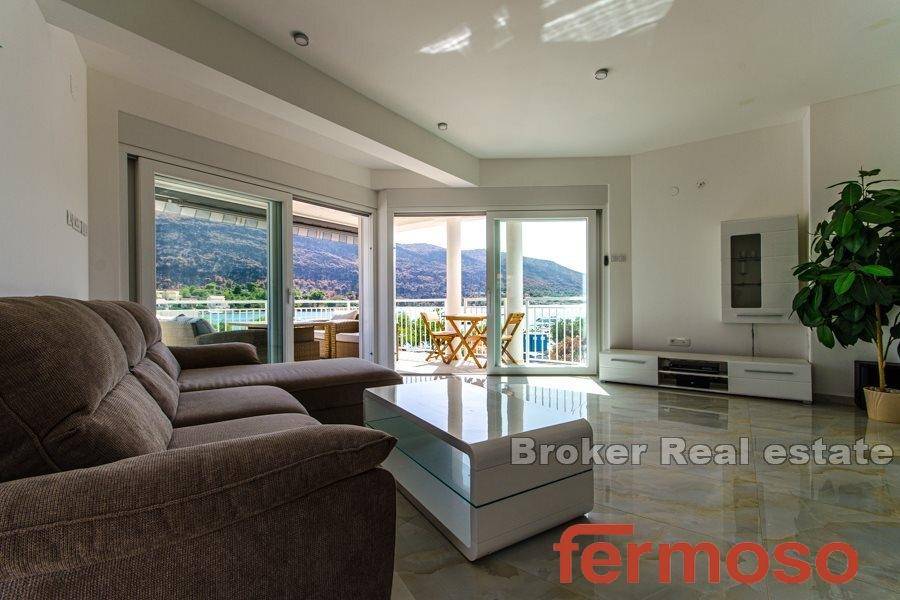 2013-160-03-2013-160-Primosten-apartment-first-row-for-sale