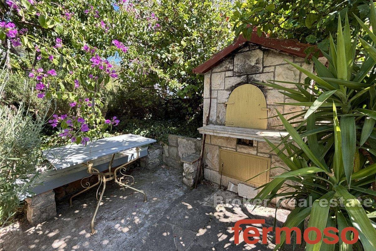 020-2035-151-Ciovo-Family-house-near-the-sea-for-sale