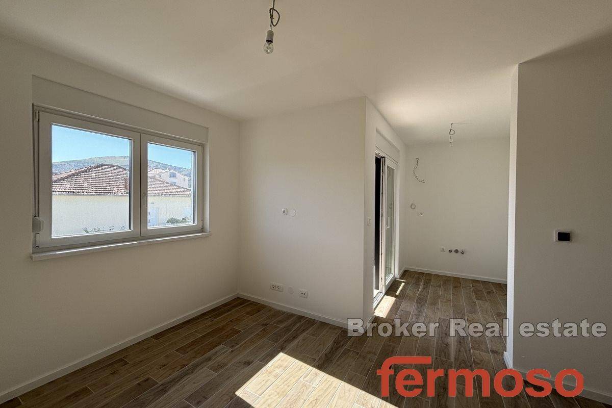 004-2035-157-Trogir-Modern-two-bedroom-apartment-for-sale