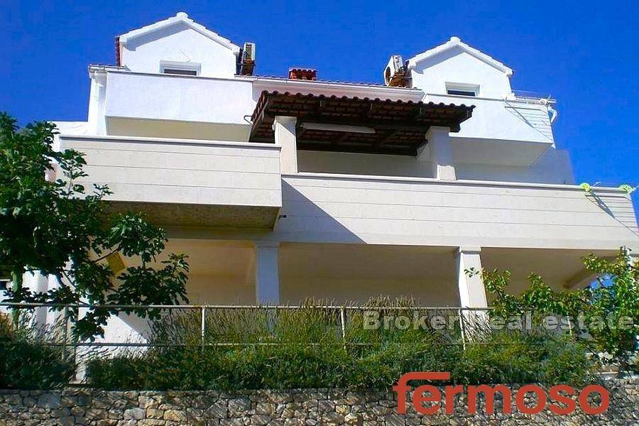 2021-184-003-2021-184-island-brac-house-with-sea-view-for-sale